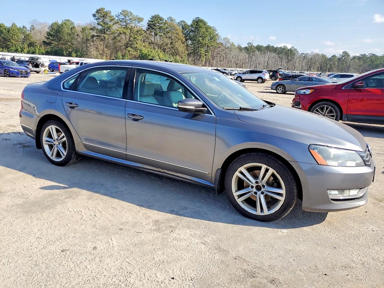 2015 VOLKSWAGEN PASSAT SEL photo 4