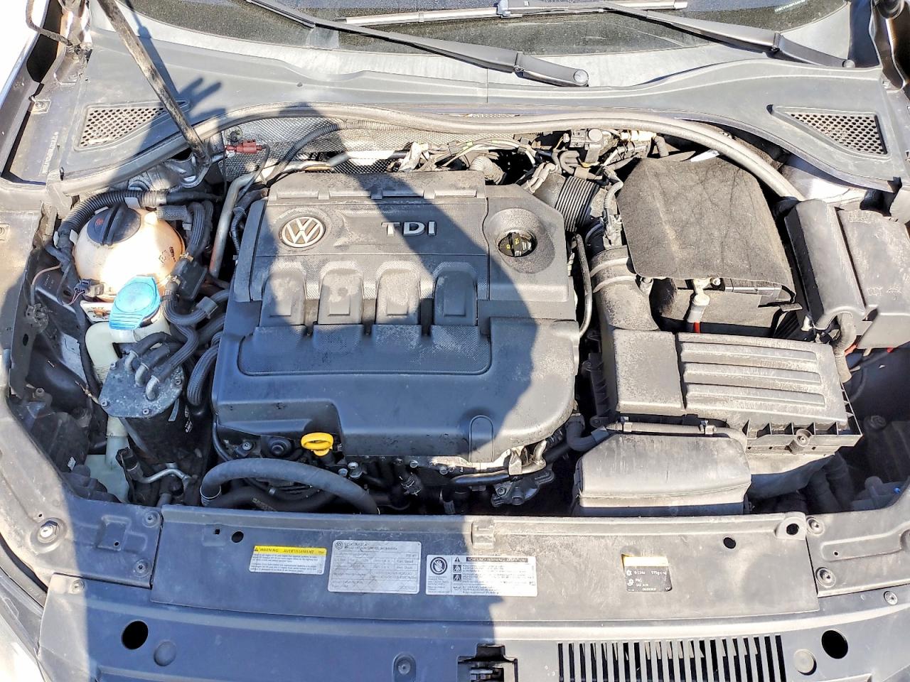 2015 VOLKSWAGEN PASSAT SEL photo 11