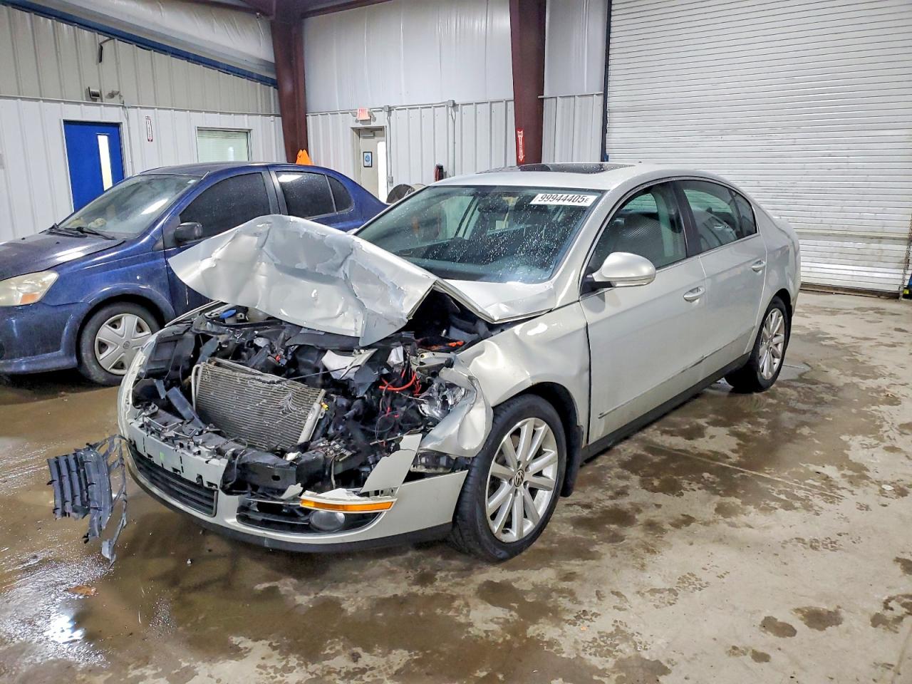 2010 VOLKSWAGEN PASSAT