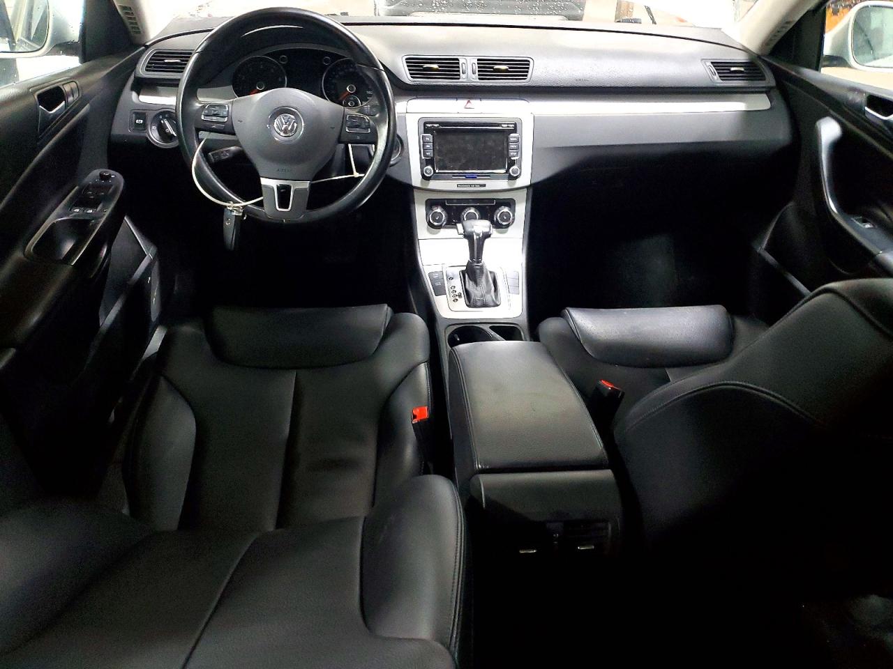 2010 VOLKSWAGEN PASSAT KOMFORT photo 8