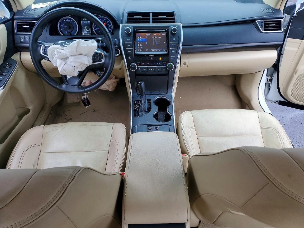 2017 TOYOTA CAMRY LE photo 8