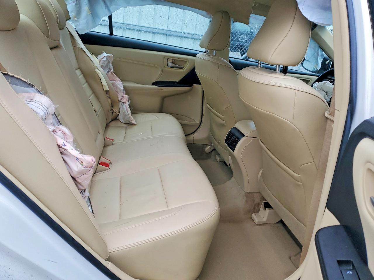 2017 TOYOTA CAMRY LE photo 10