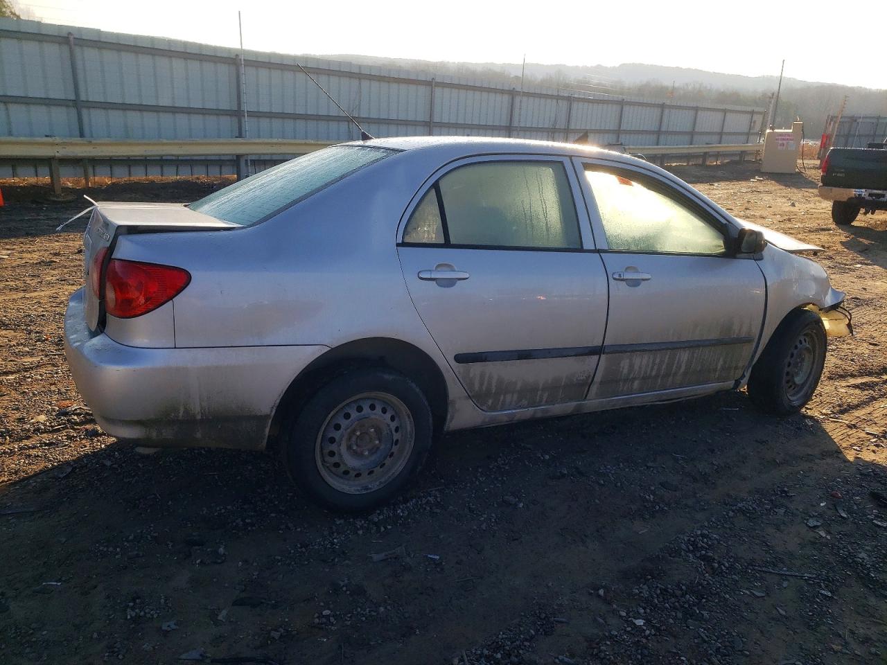 2005 TOYOTA COROLLA CE photo 3