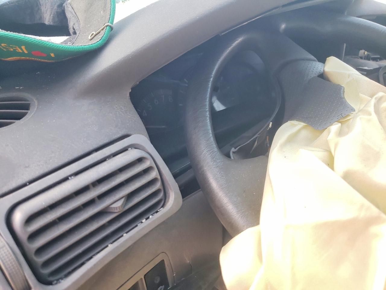 2005 TOYOTA COROLLA CE photo 9