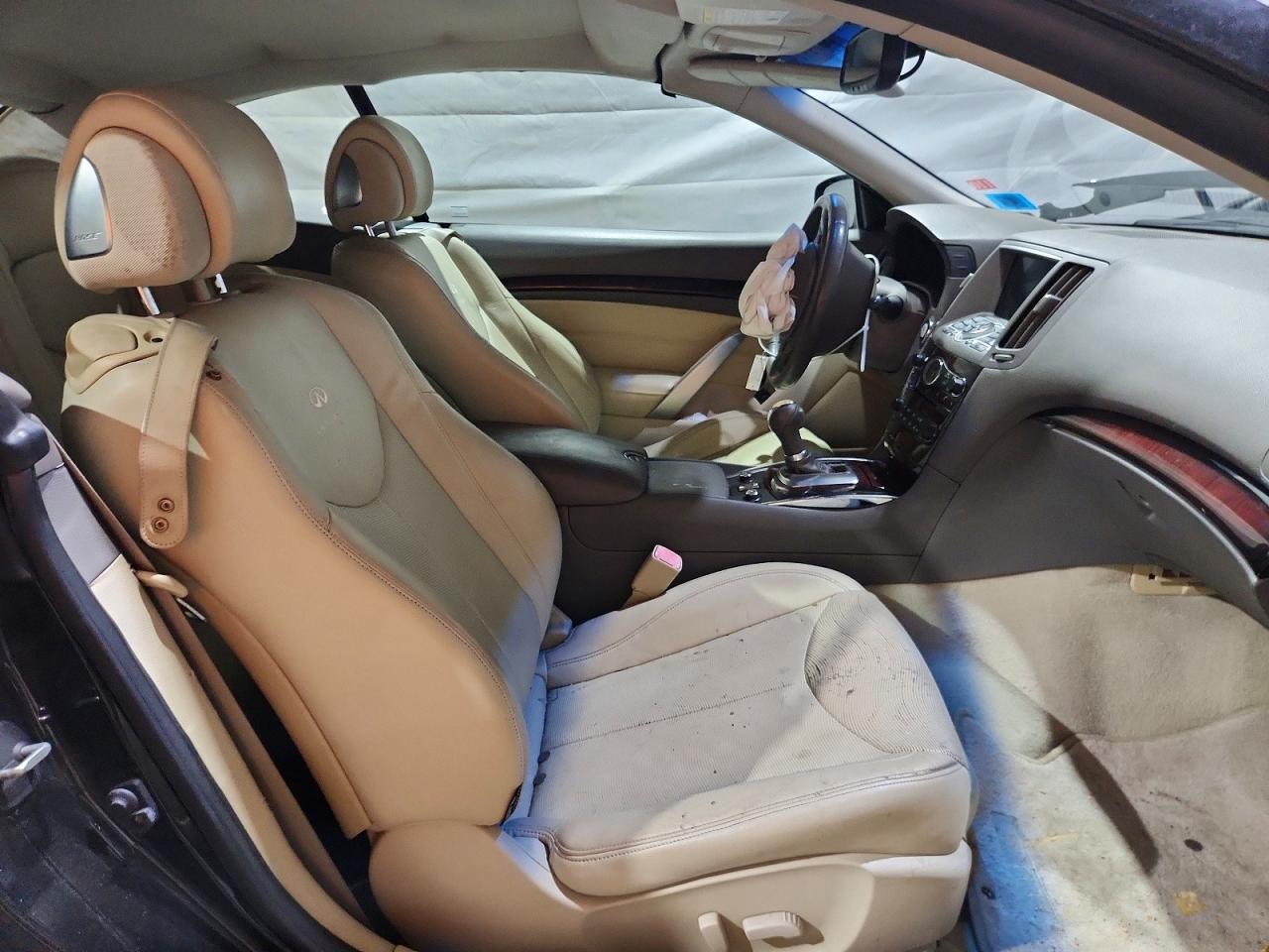 2010 INFINITI G37 BASE photo 10