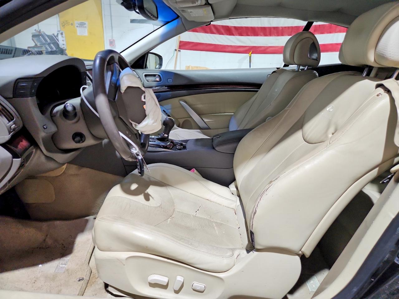 2010 INFINITI G37 BASE photo 7
