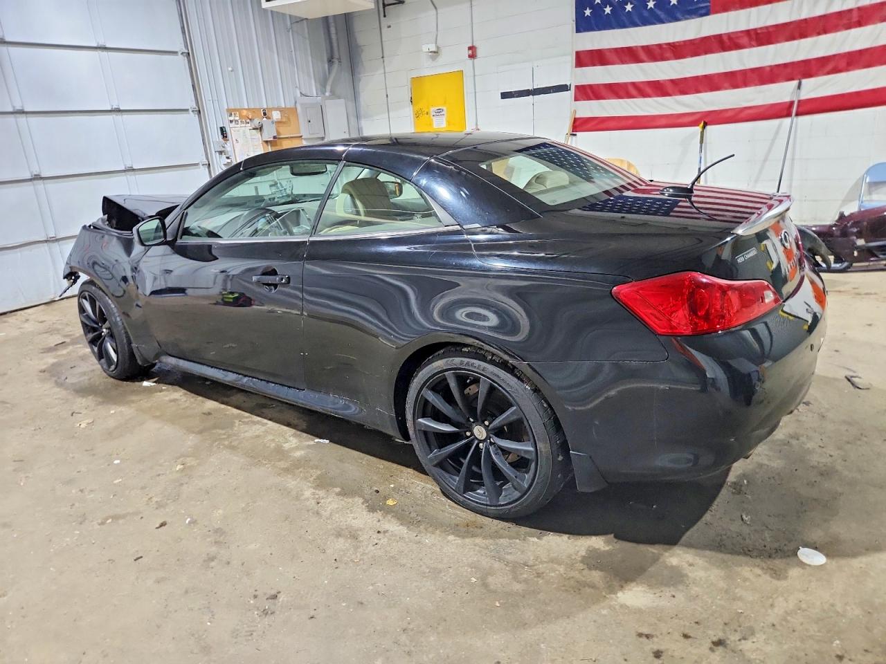 2010 INFINITI G37 BASE photo 2