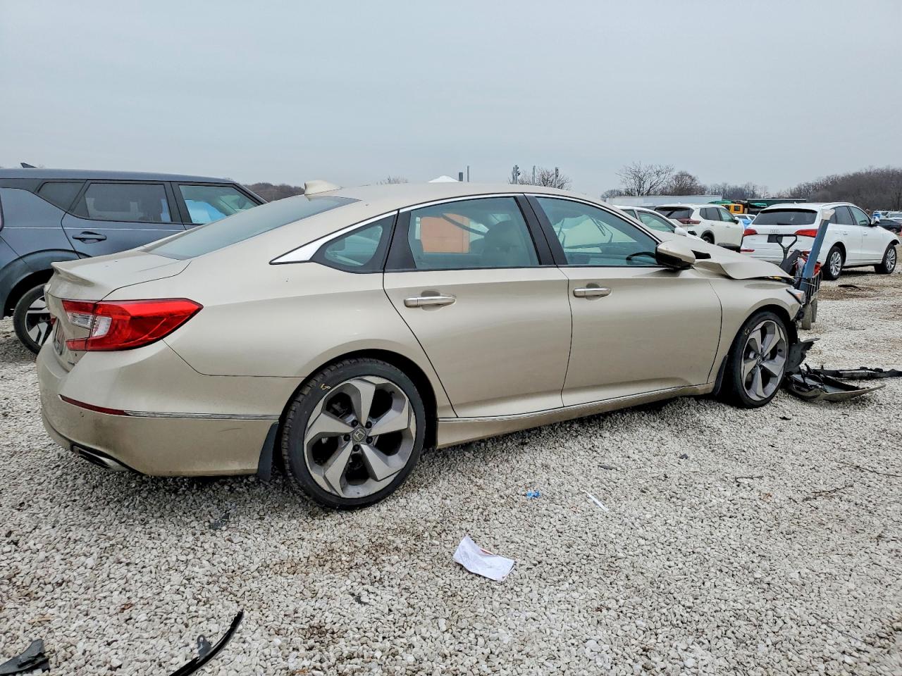 2018 HONDA ACCORD TOURING photo 3