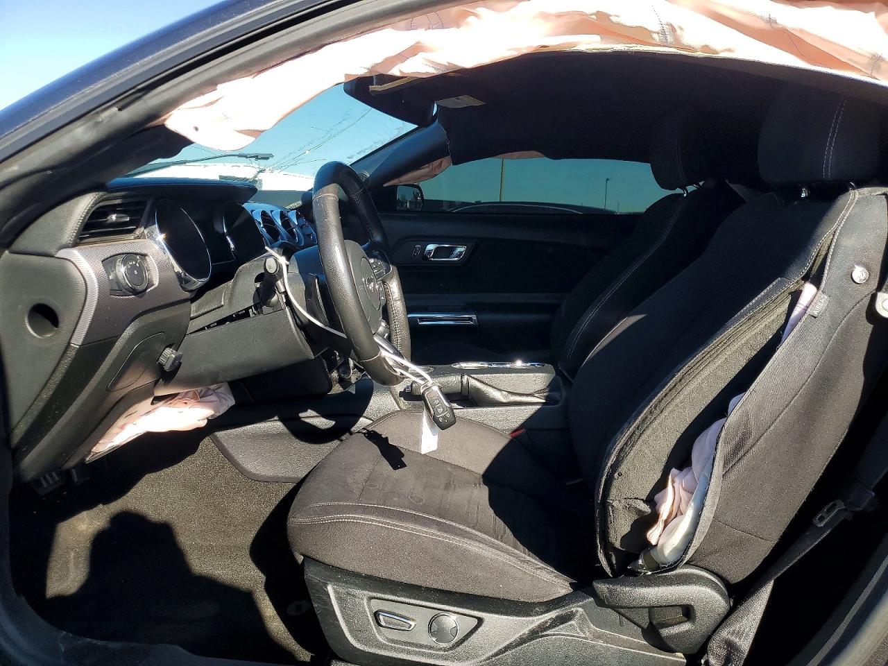 2016 FORD MUSTANG photo 7