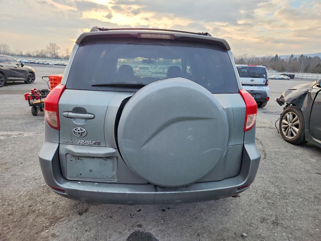 2007 TOYOTA RAV4 photo 6