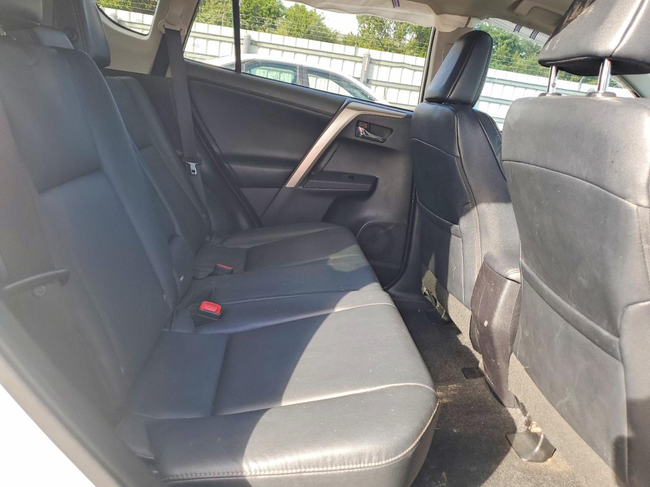 2015 TOYOTA RAV4 LIMITED photo 11