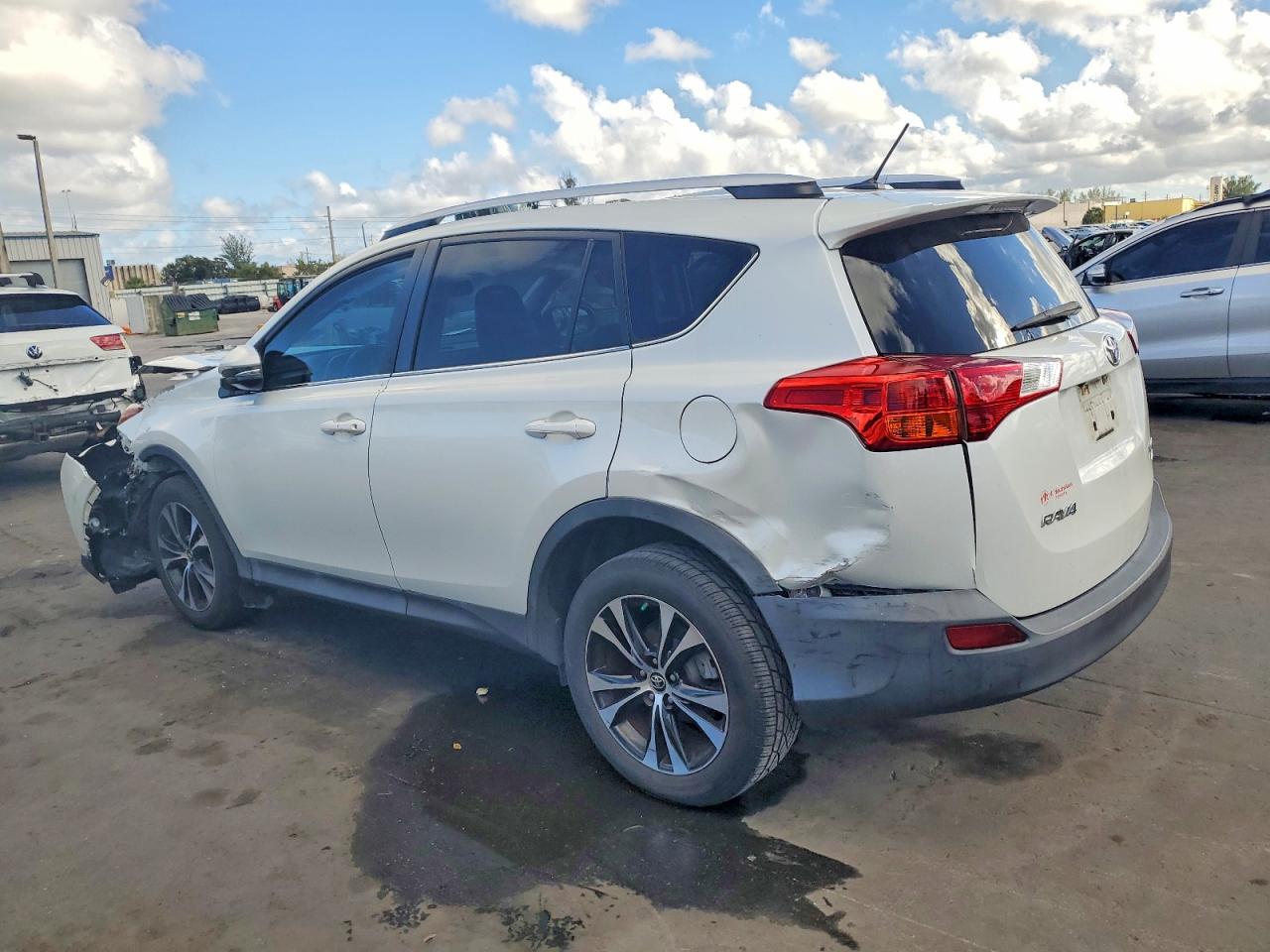 2015 TOYOTA RAV4 LIMITED photo 2