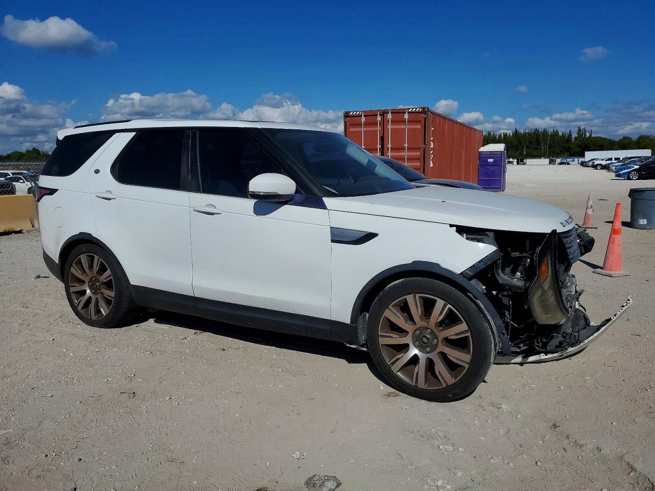 2017 LAND ROVER DISCOVERY HSE photo 4