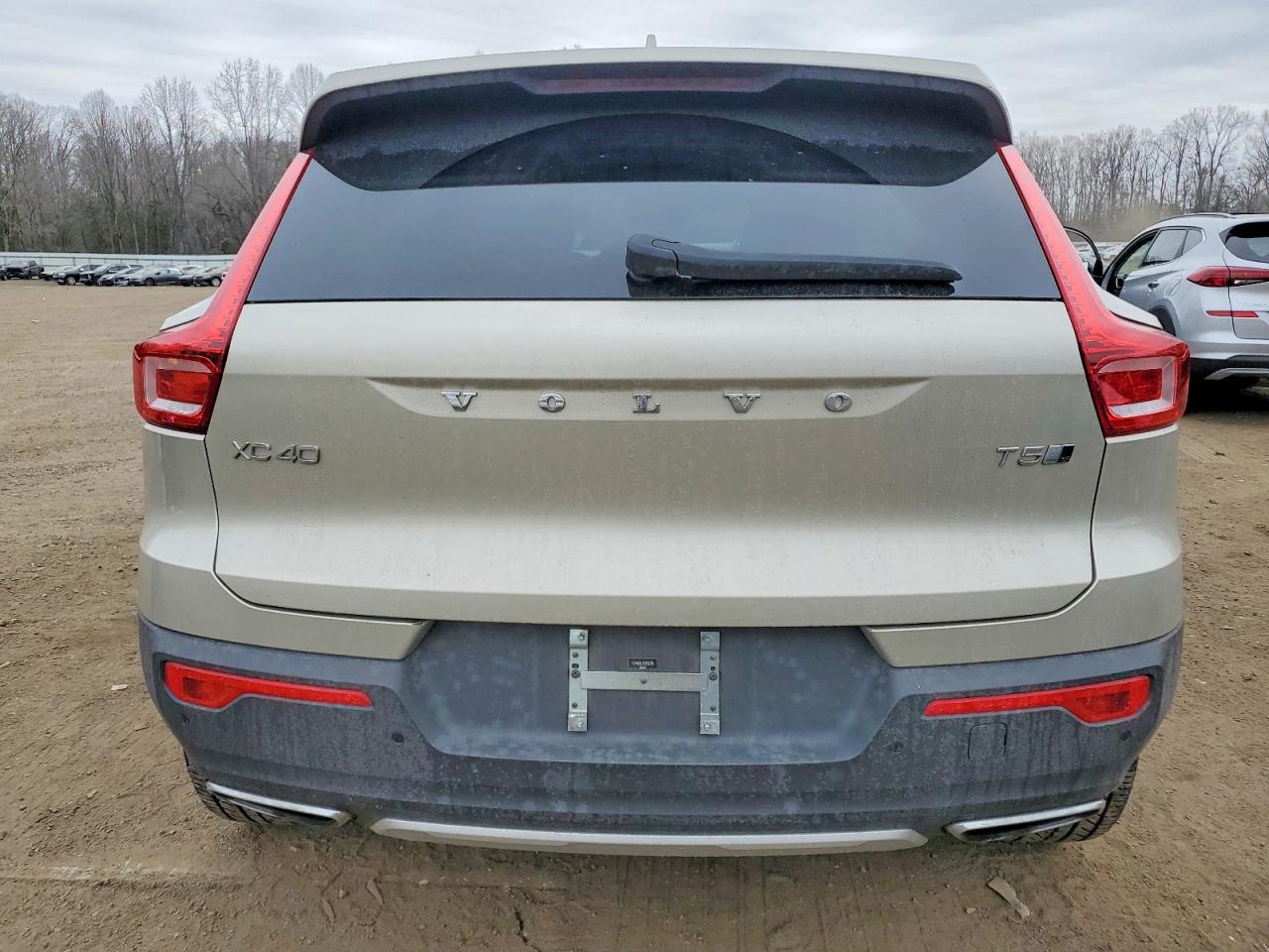 2019 VOLVO XC40 T5 INSCRIPTION photo 6