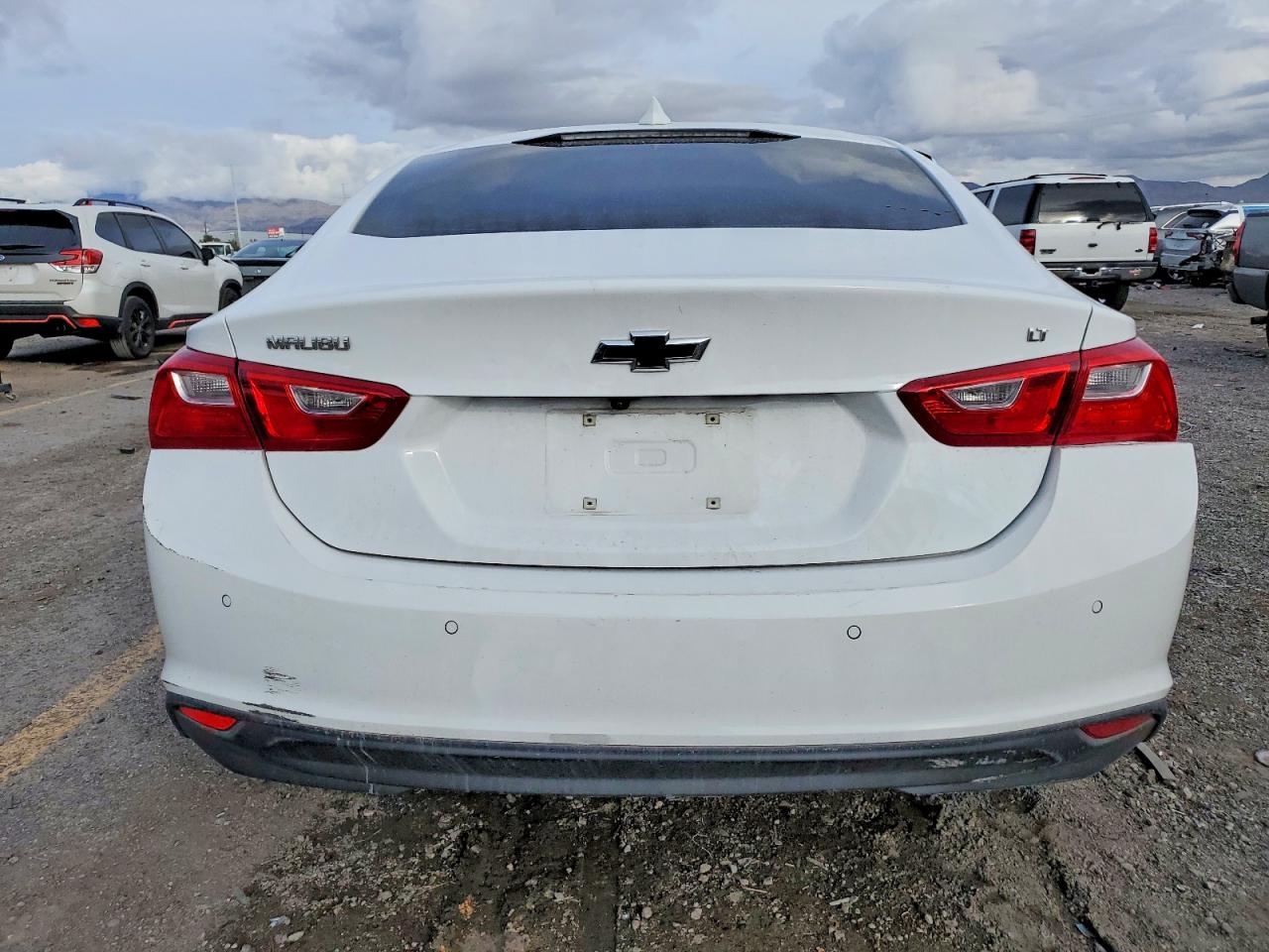 2023 CHEVROLET MALIBU LT photo 6