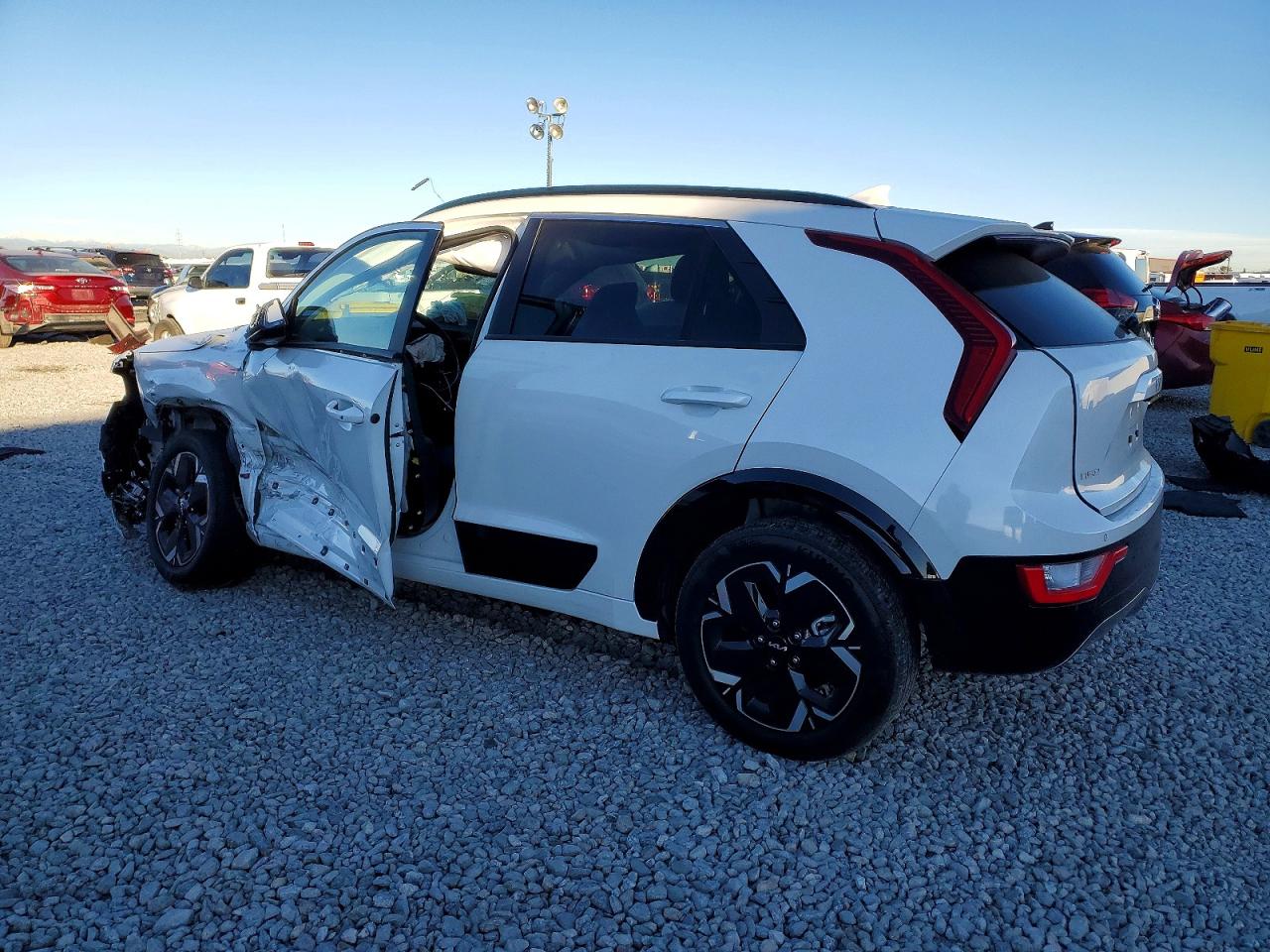 2025 KIA NIRO WIND photo 2