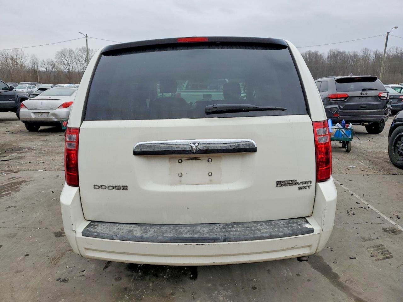 2010 DODGE GRAND CARAVAN SXT photo 6