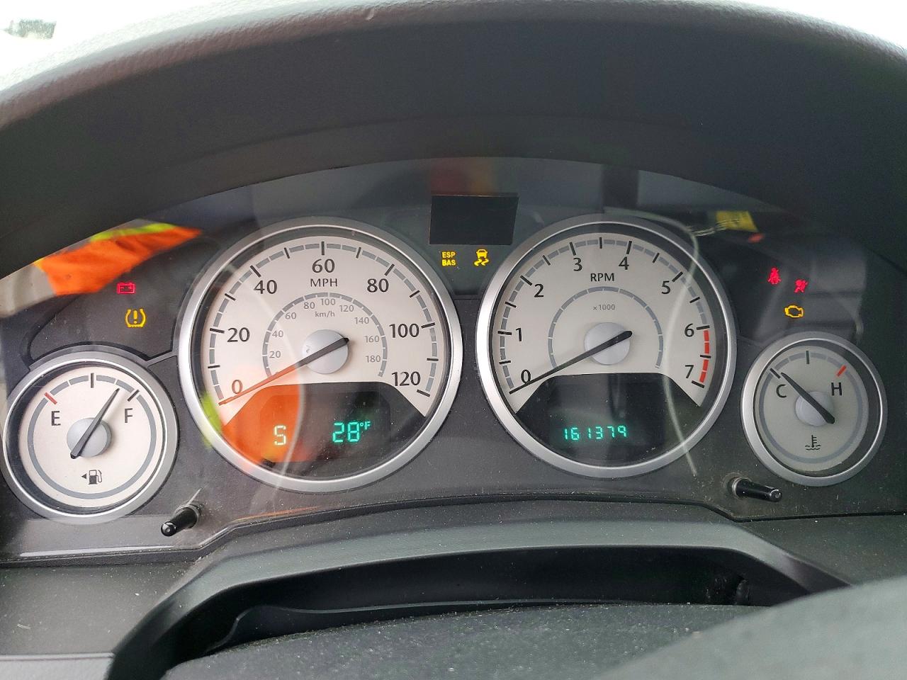 2010 DODGE GRAND CARAVAN SXT photo 9