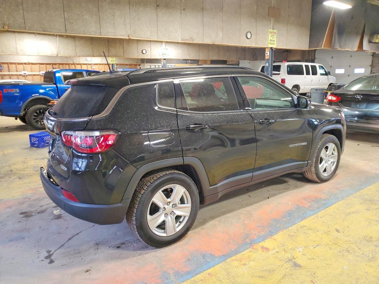 2022 JEEP COMPASS LATITUDE photo 3