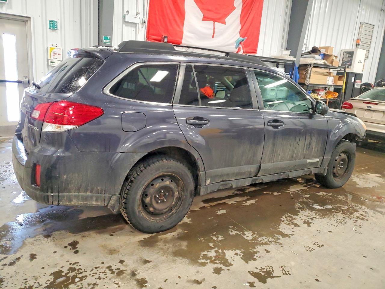 2011 SUBARU OUTBACK 2.5I PREMIUM photo 3