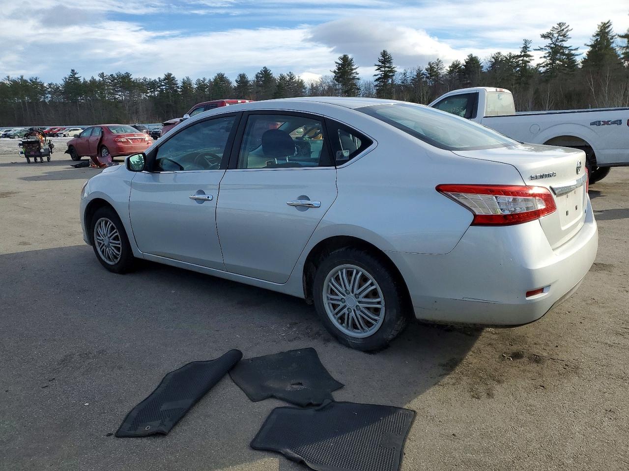 2014 NISSAN SENTRA S photo 2