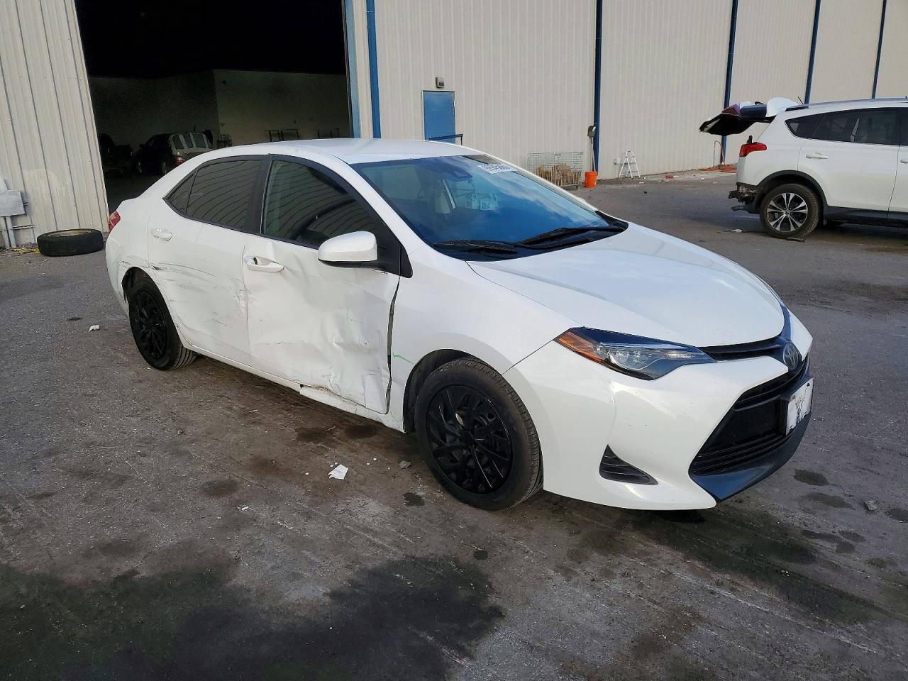 2019 TOYOTA COROLLA L photo 4