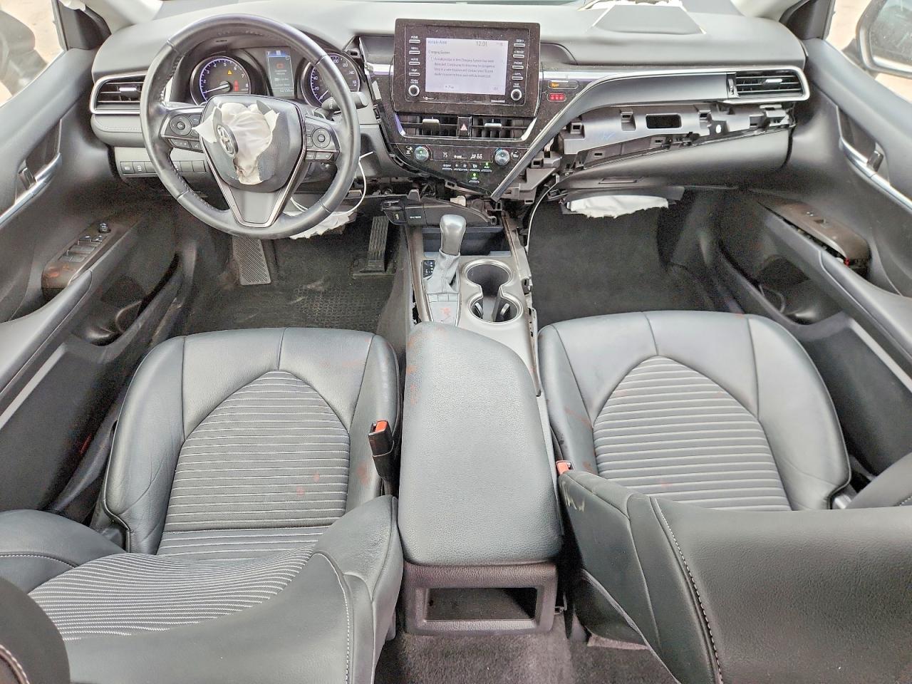2022 TOYOTA CAMRY SE photo 8