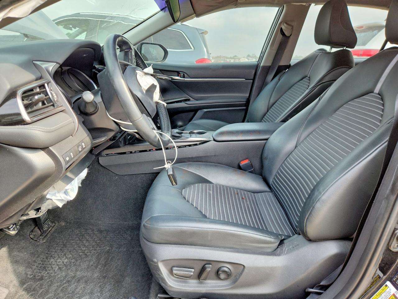 2022 TOYOTA CAMRY SE photo 7