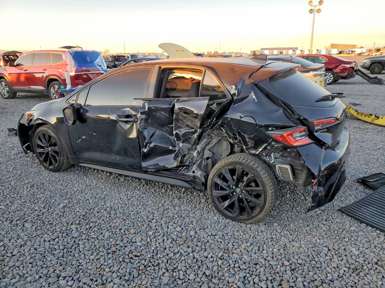 2021 TOYOTA COROLLA SE photo 2