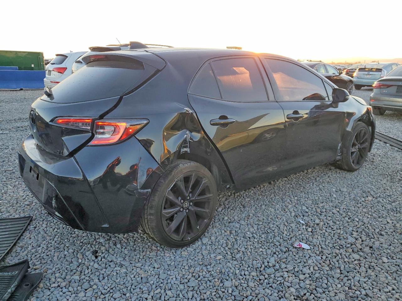 2021 TOYOTA COROLLA SE photo 3