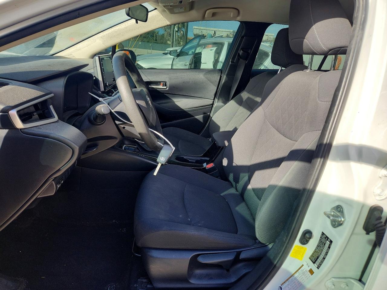 2020 TOYOTA COROLLA LE photo 7