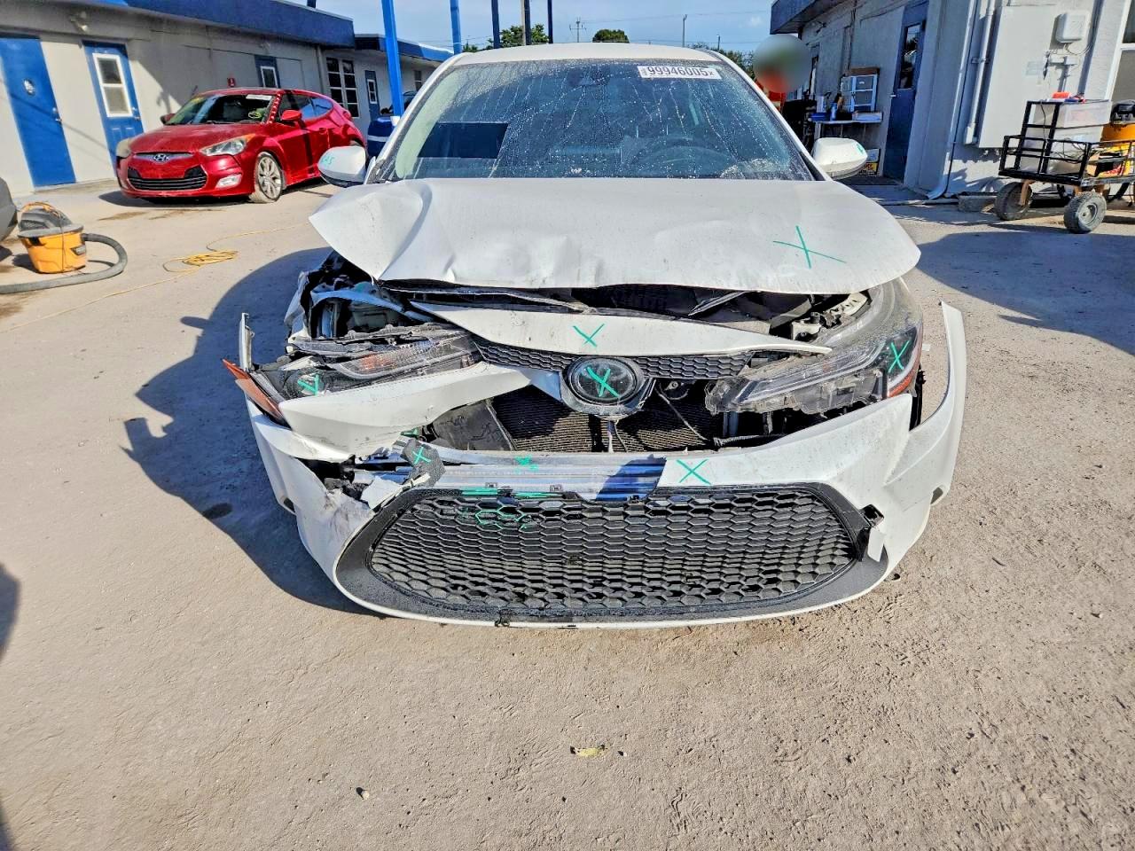 2020 TOYOTA COROLLA LE photo 5