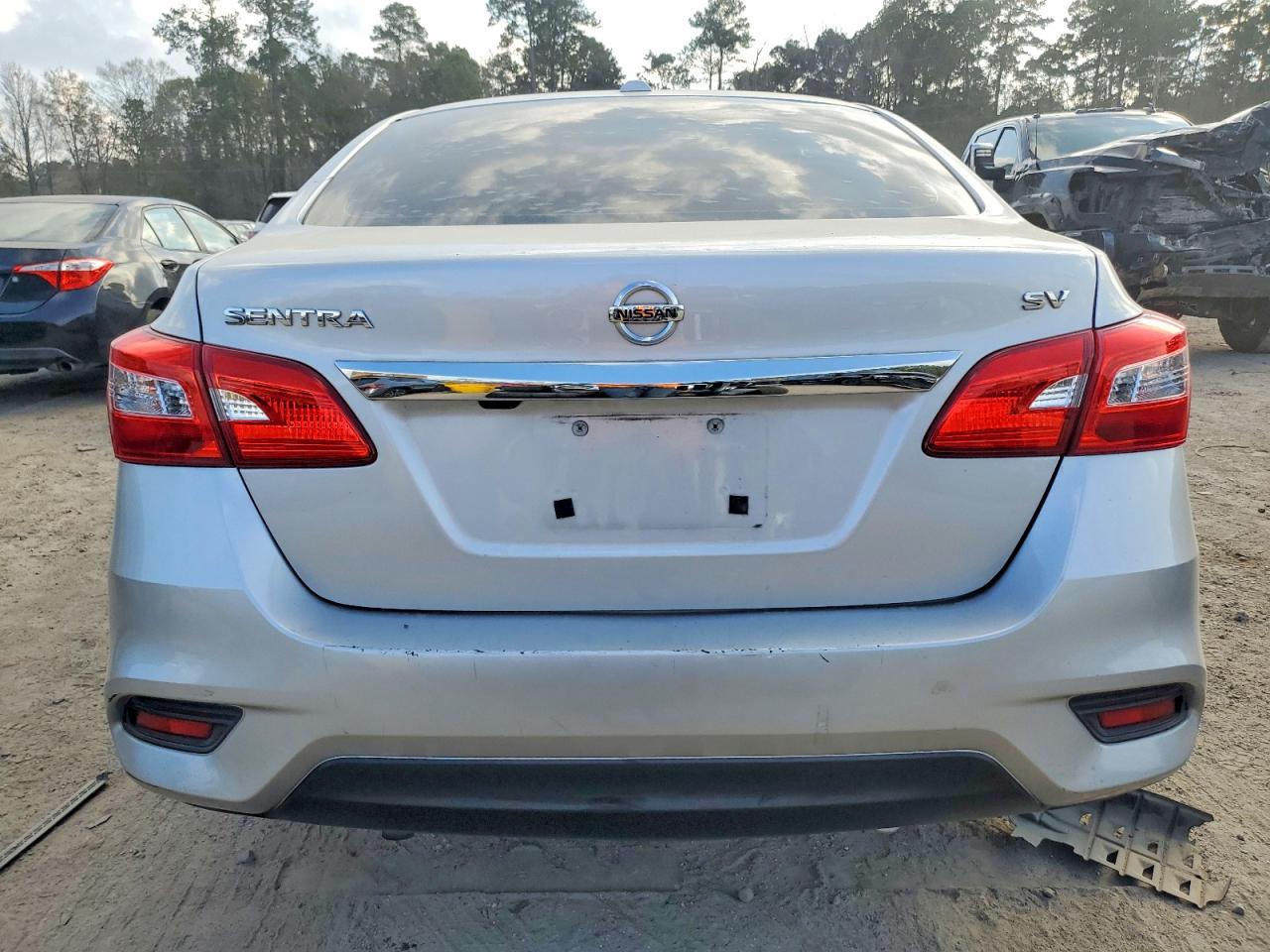 2019 NISSAN SENTRA S photo 11
