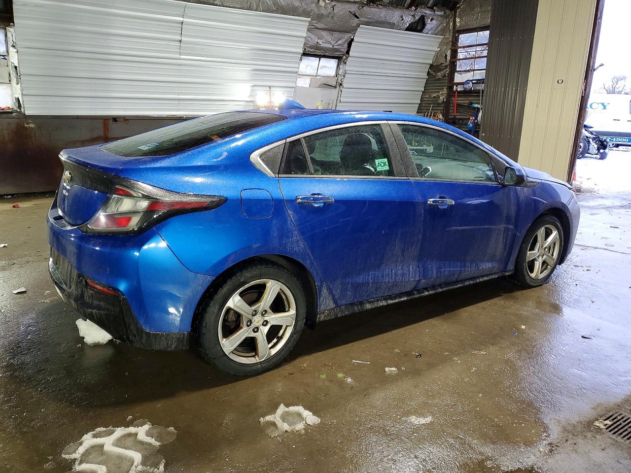 2017 CHEVROLET VOLT LT photo 3