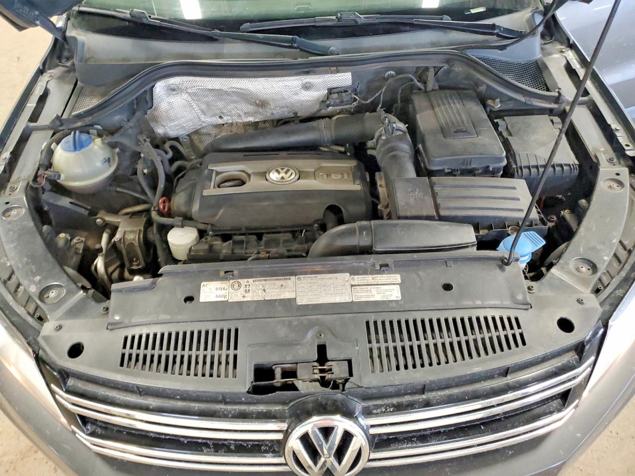 2012 VOLKSWAGEN TIGUAN S photo 12