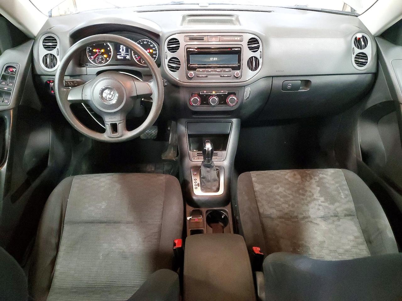 2012 VOLKSWAGEN TIGUAN S photo 8