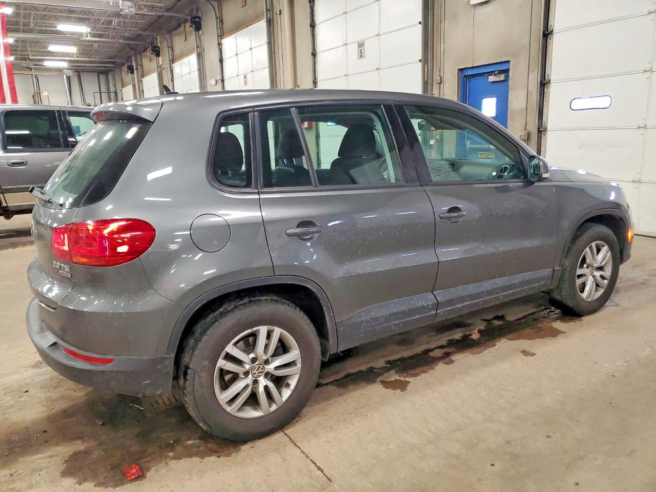 2012 VOLKSWAGEN TIGUAN S photo 3