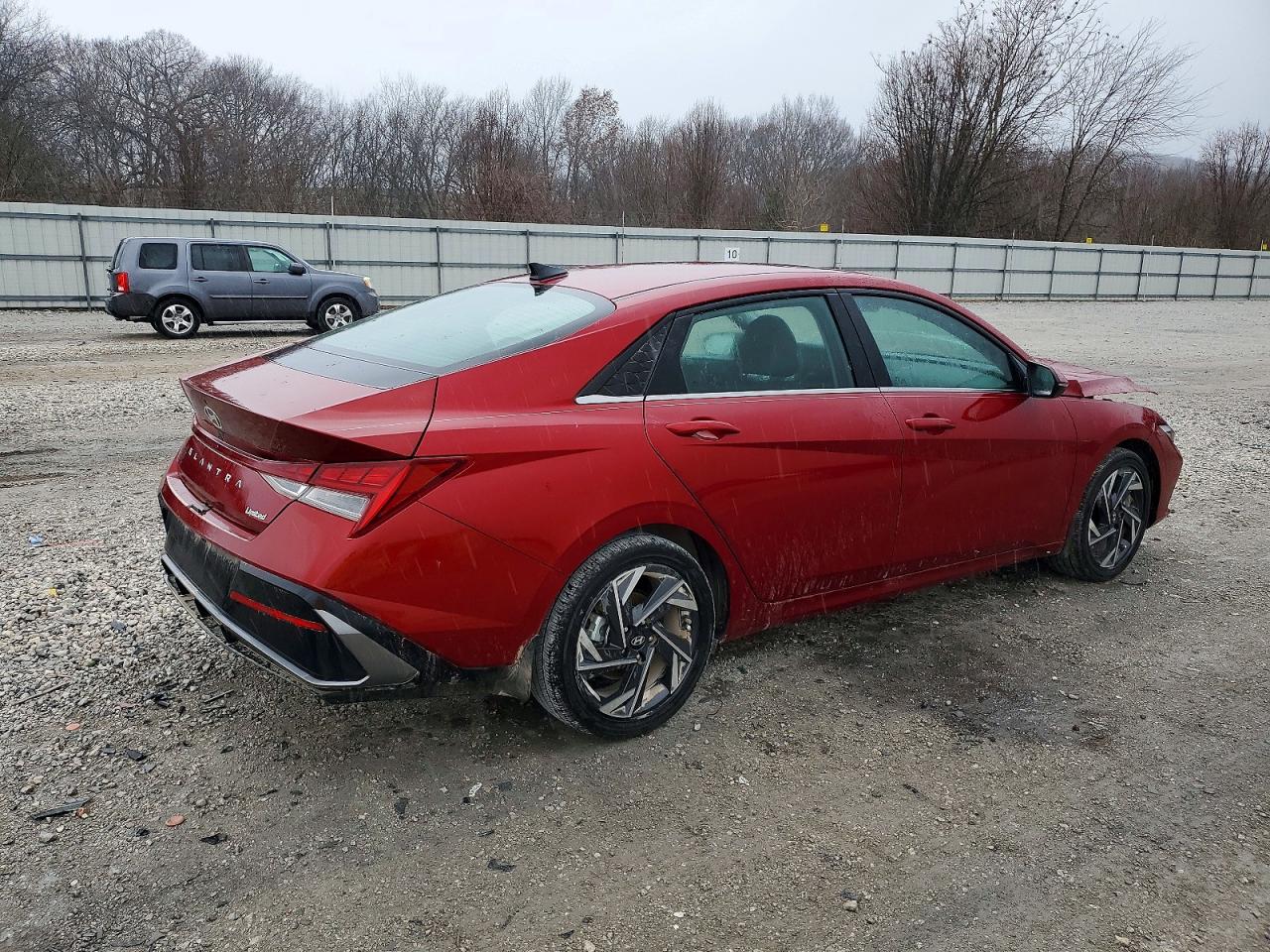 2025 HYUNDAI ELANTRA LIMITED photo 3