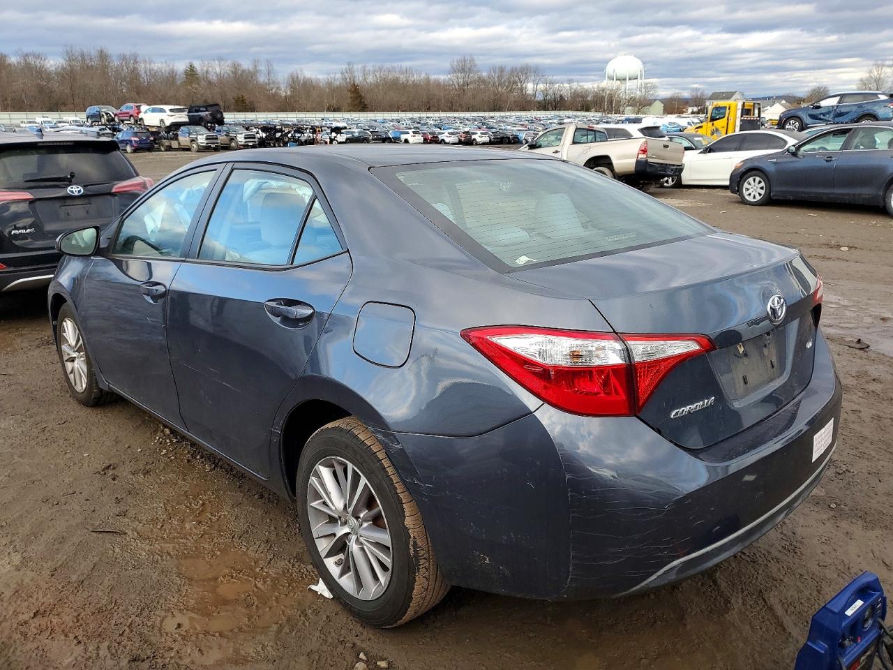 2015 TOYOTA COROLLA L photo 2