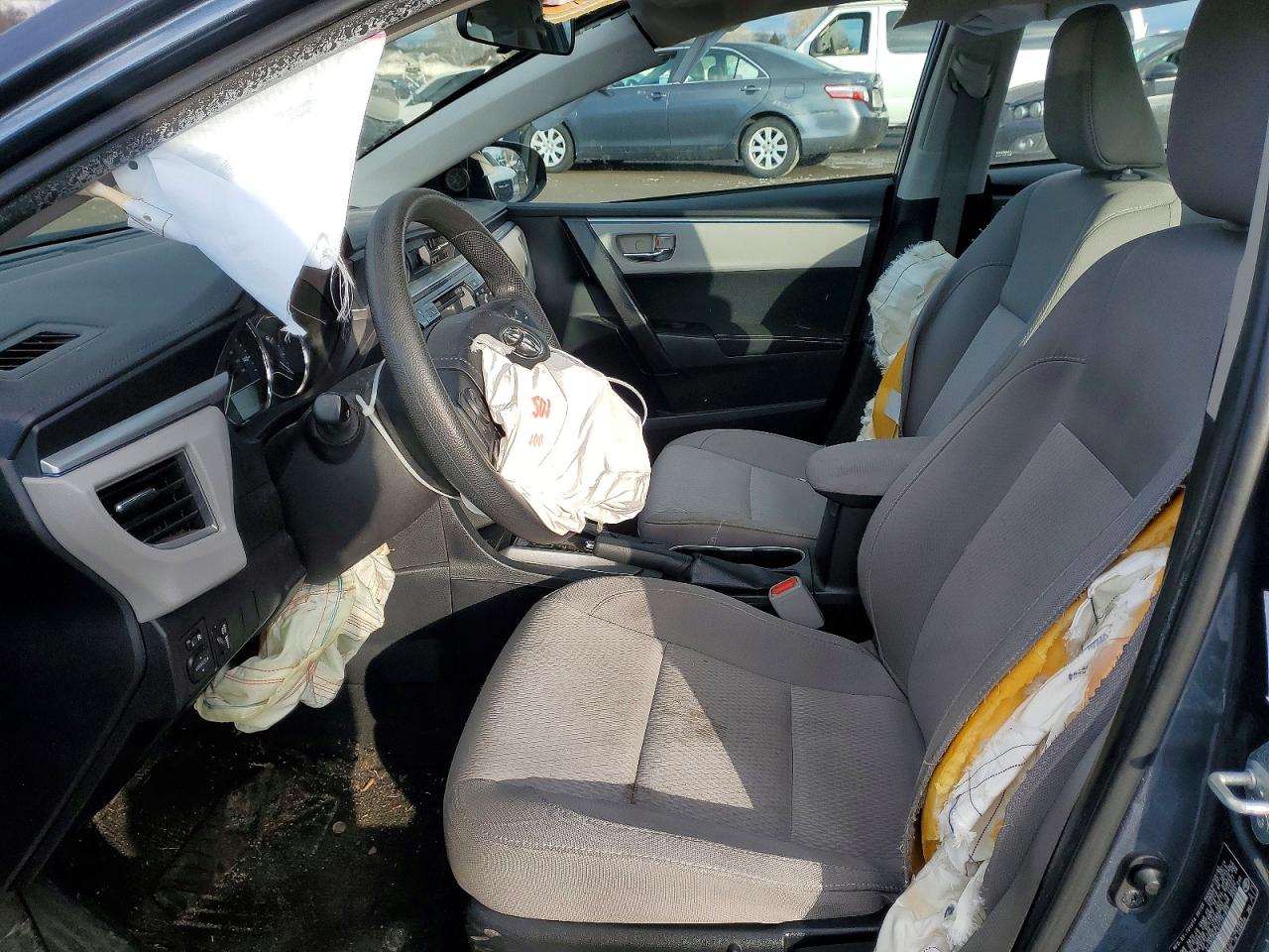 2015 TOYOTA COROLLA L photo 7