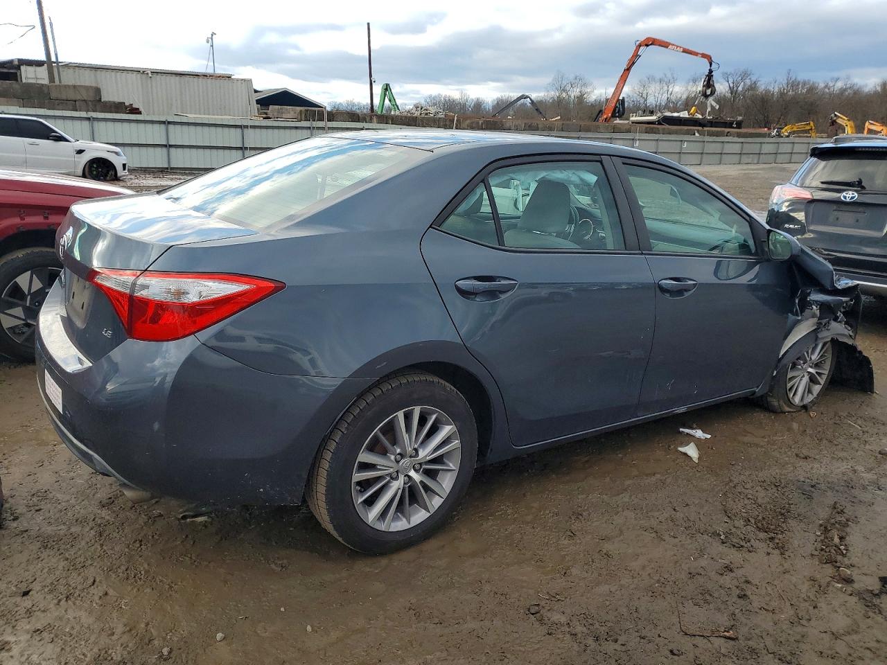 2015 TOYOTA COROLLA L photo 3