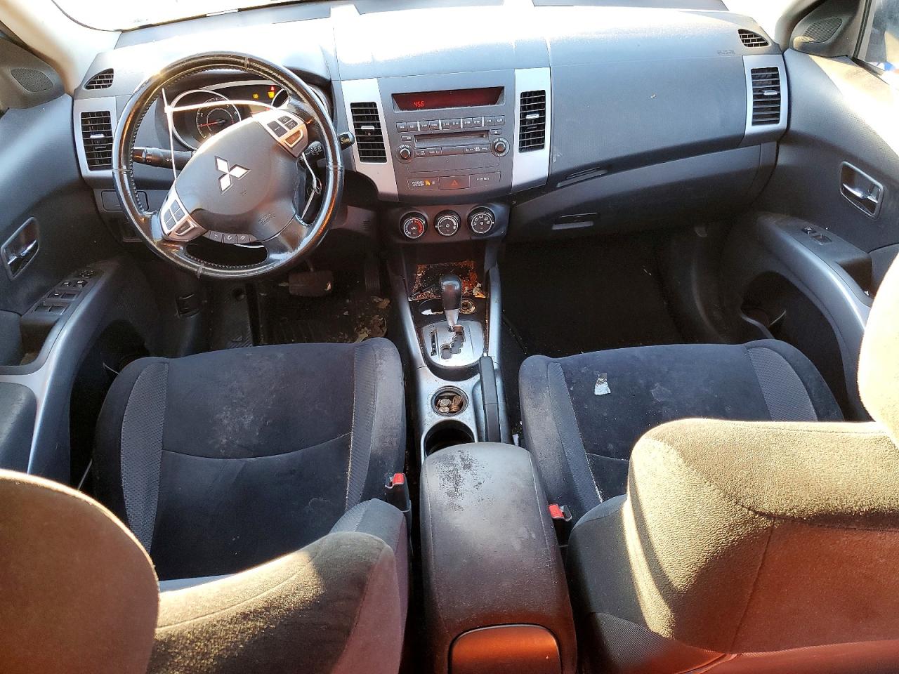 2012 MITSUBISHI OUTLANDER ES photo 8