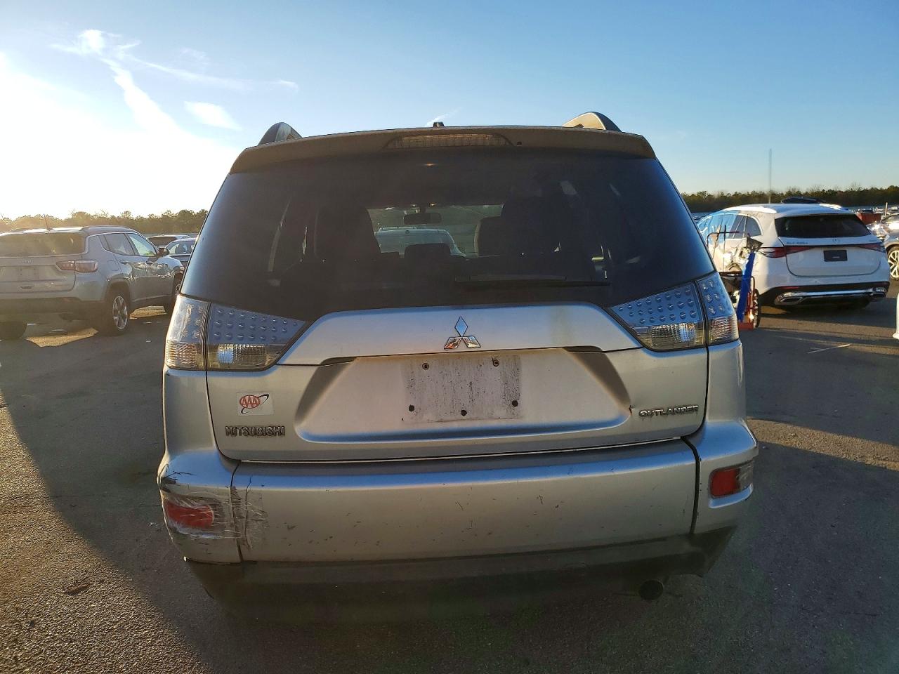 2012 MITSUBISHI OUTLANDER ES photo 6