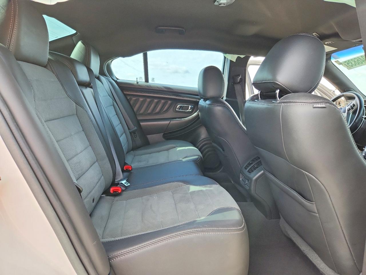 2019 FORD TAURUS SHO photo 10