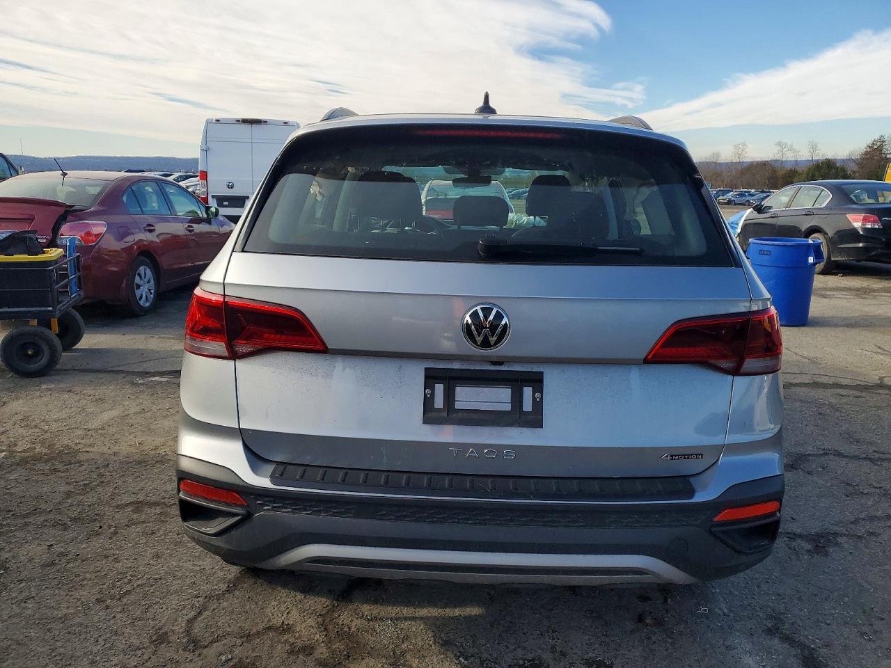 2024 VOLKSWAGEN TAOS S photo 6