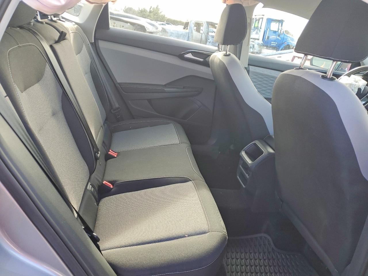 2024 VOLKSWAGEN TAOS S photo 11
