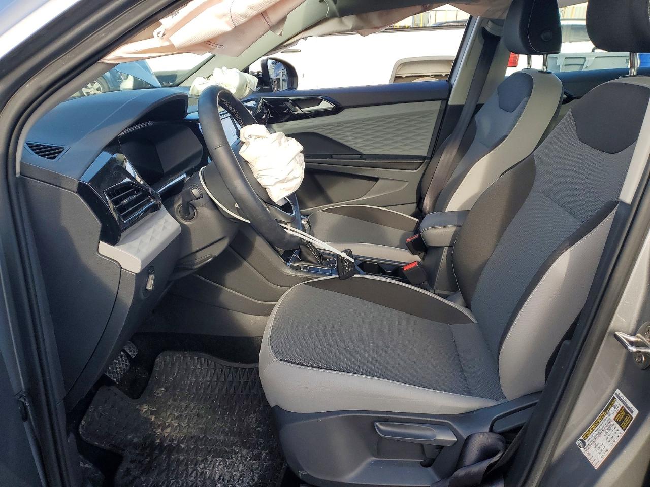 2024 VOLKSWAGEN TAOS S photo 7