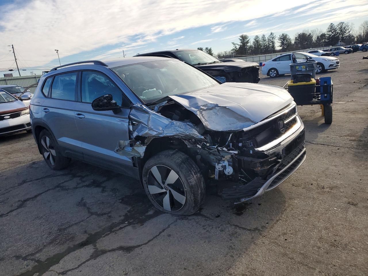 2024 VOLKSWAGEN TAOS S photo 4