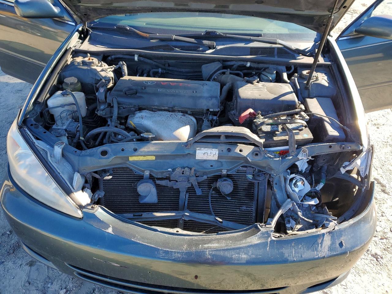 2002 TOYOTA CAMRY LE photo 11
