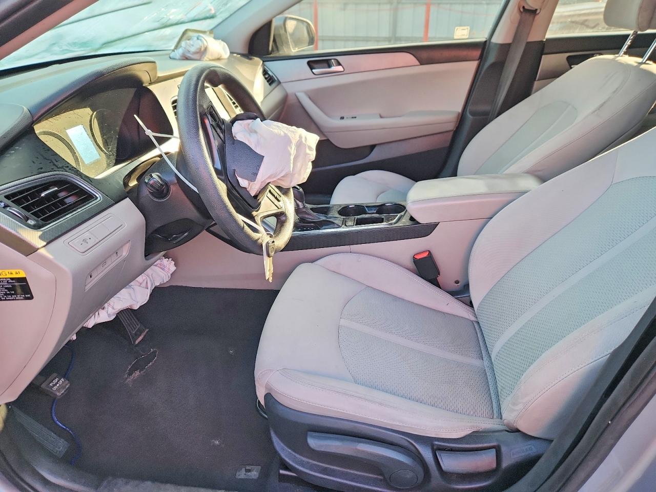 2016 HYUNDAI SONATA SE photo 7